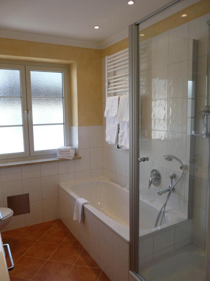 Hotel Roter Hahn - Bed & Breakfast Garmisch-Partenkirchen Extérieur photo